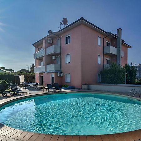 Giada Palace Apartments & Pool - Giada Palace Group ルッカ エクステリア 写真