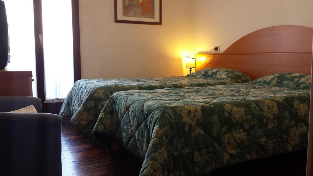 Giada Palace Apartments & Pool - Giada Palace Group ルッカ エクステリア 写真