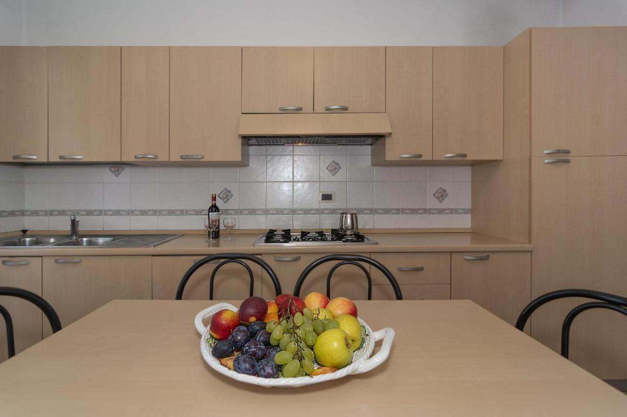 Giada Palace Apartments & Pool - Giada Palace Group ルッカ エクステリア 写真