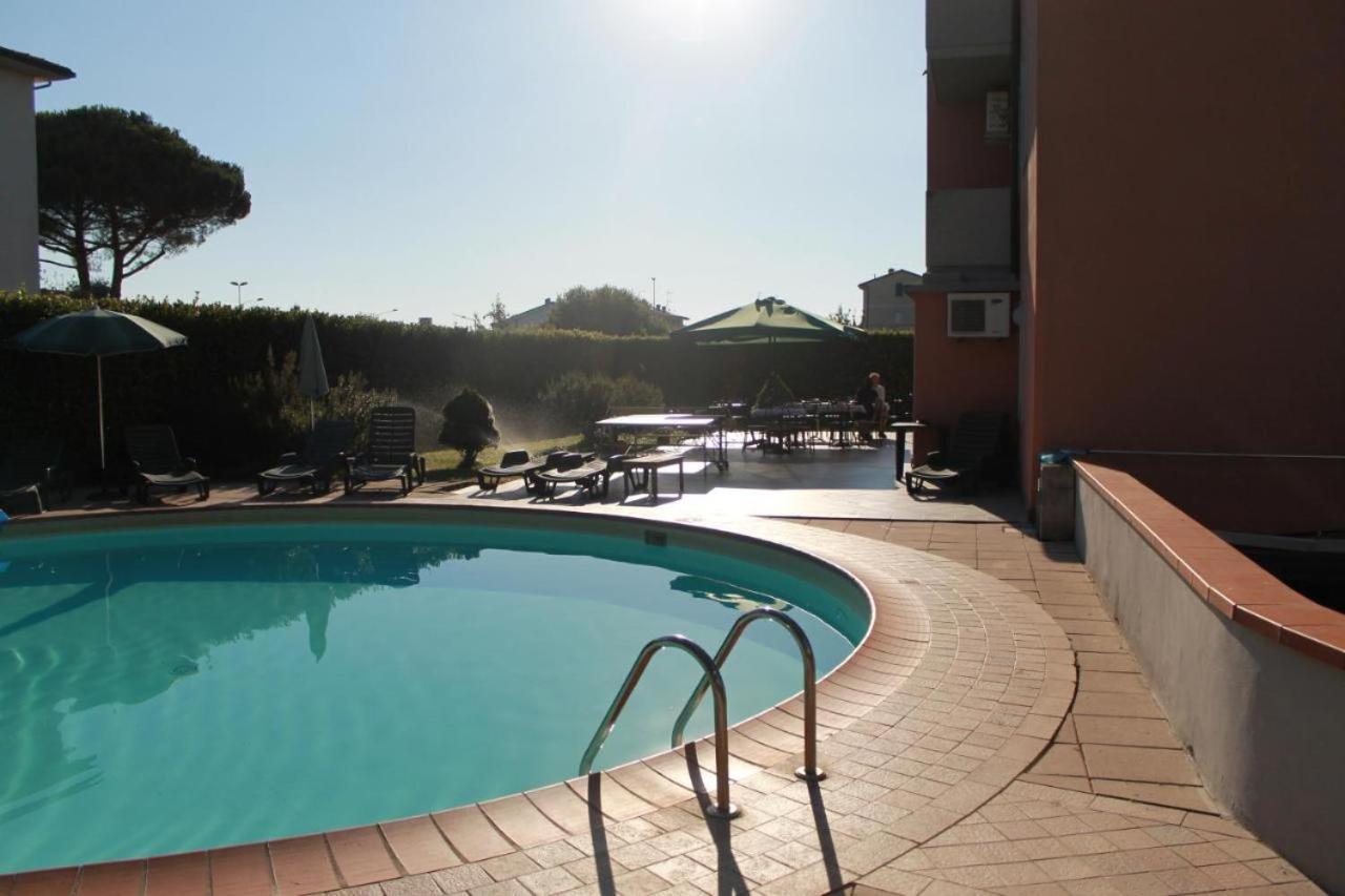 Giada Palace Apartments & Pool - Giada Palace Group ルッカ エクステリア 写真