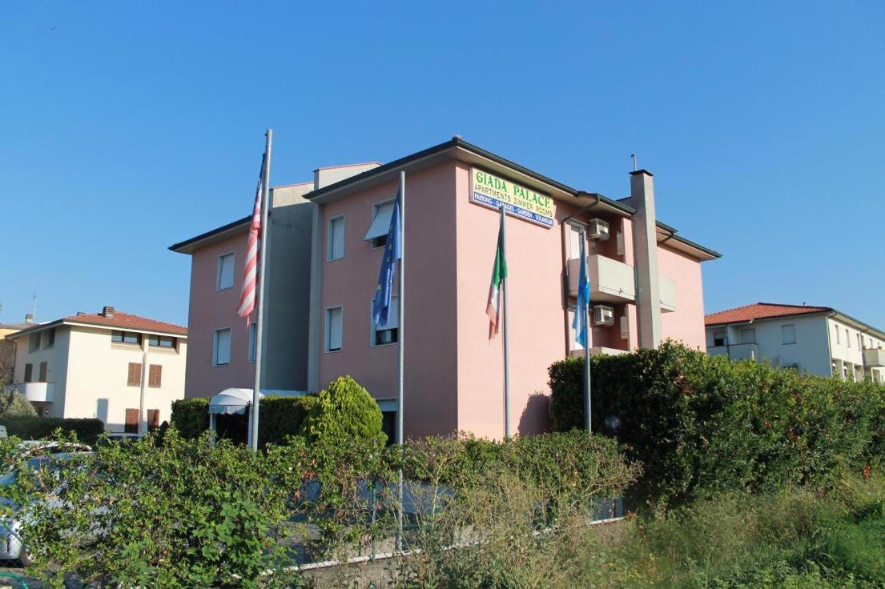 Giada Palace Apartments & Pool - Giada Palace Group ルッカ エクステリア 写真