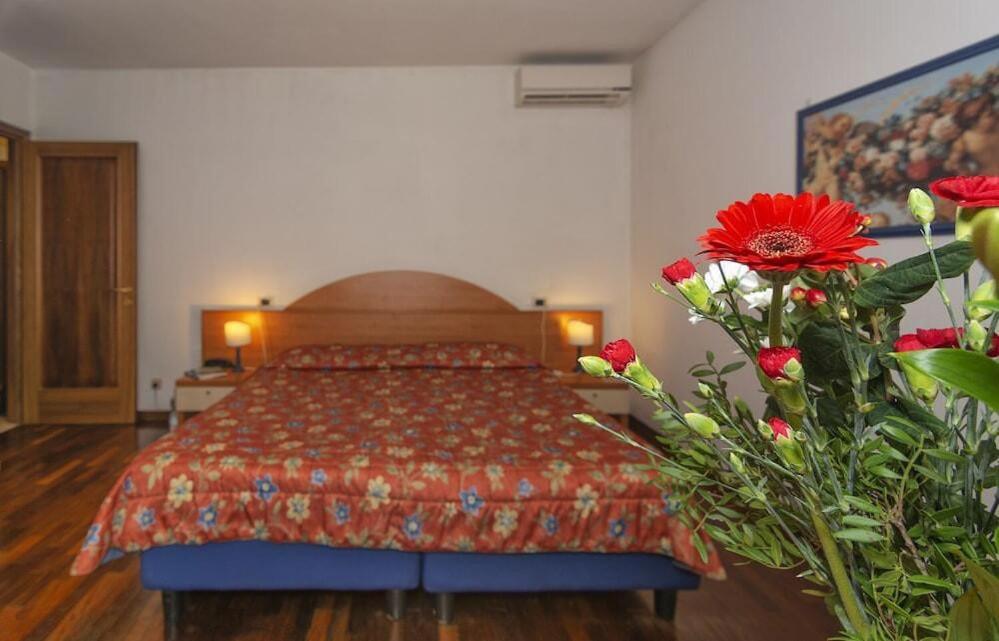 Giada Palace Apartments & Pool - Giada Palace Group ルッカ エクステリア 写真